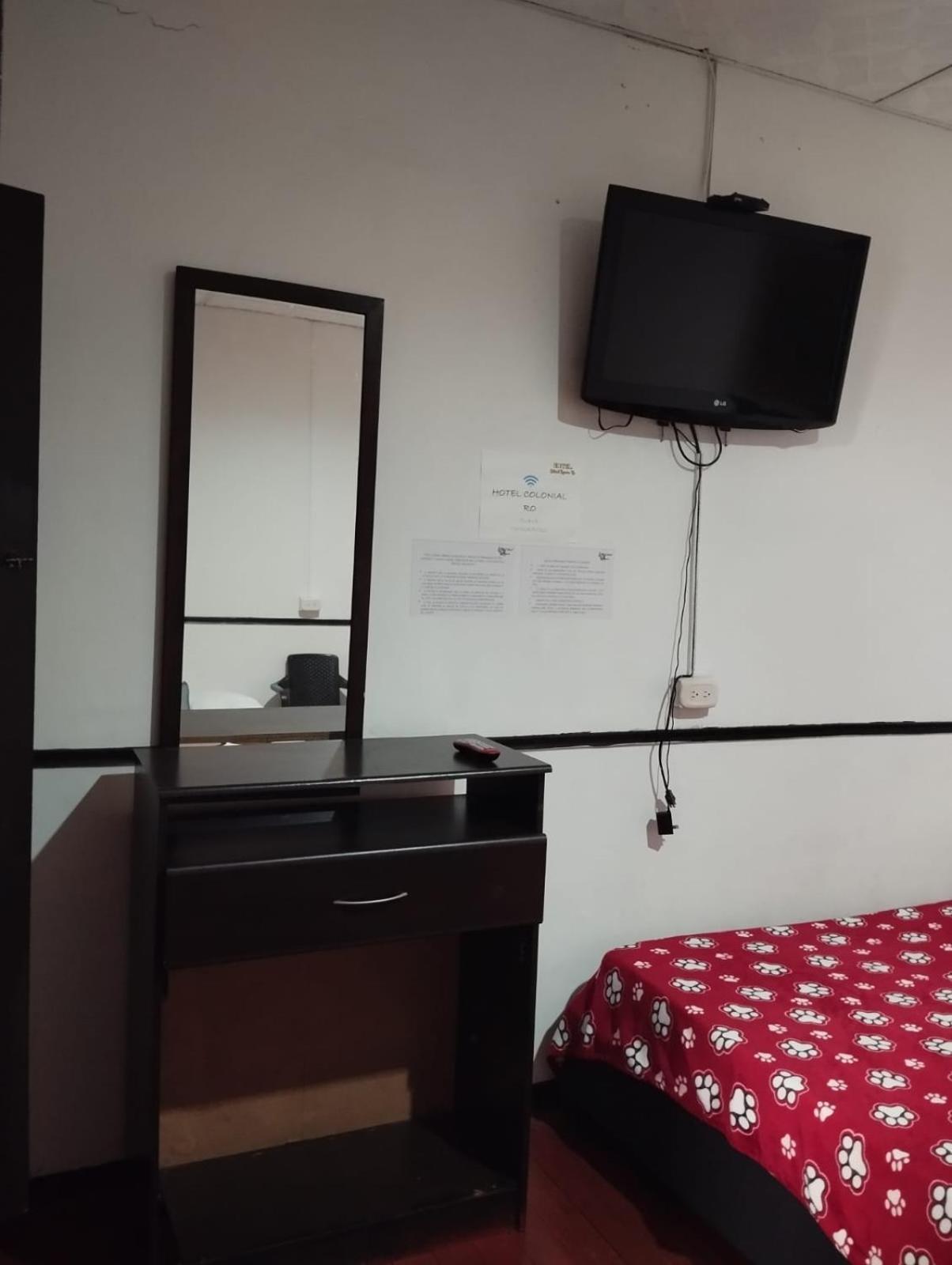Hotel Colonial Armenia Ro Zewnętrze zdjęcie