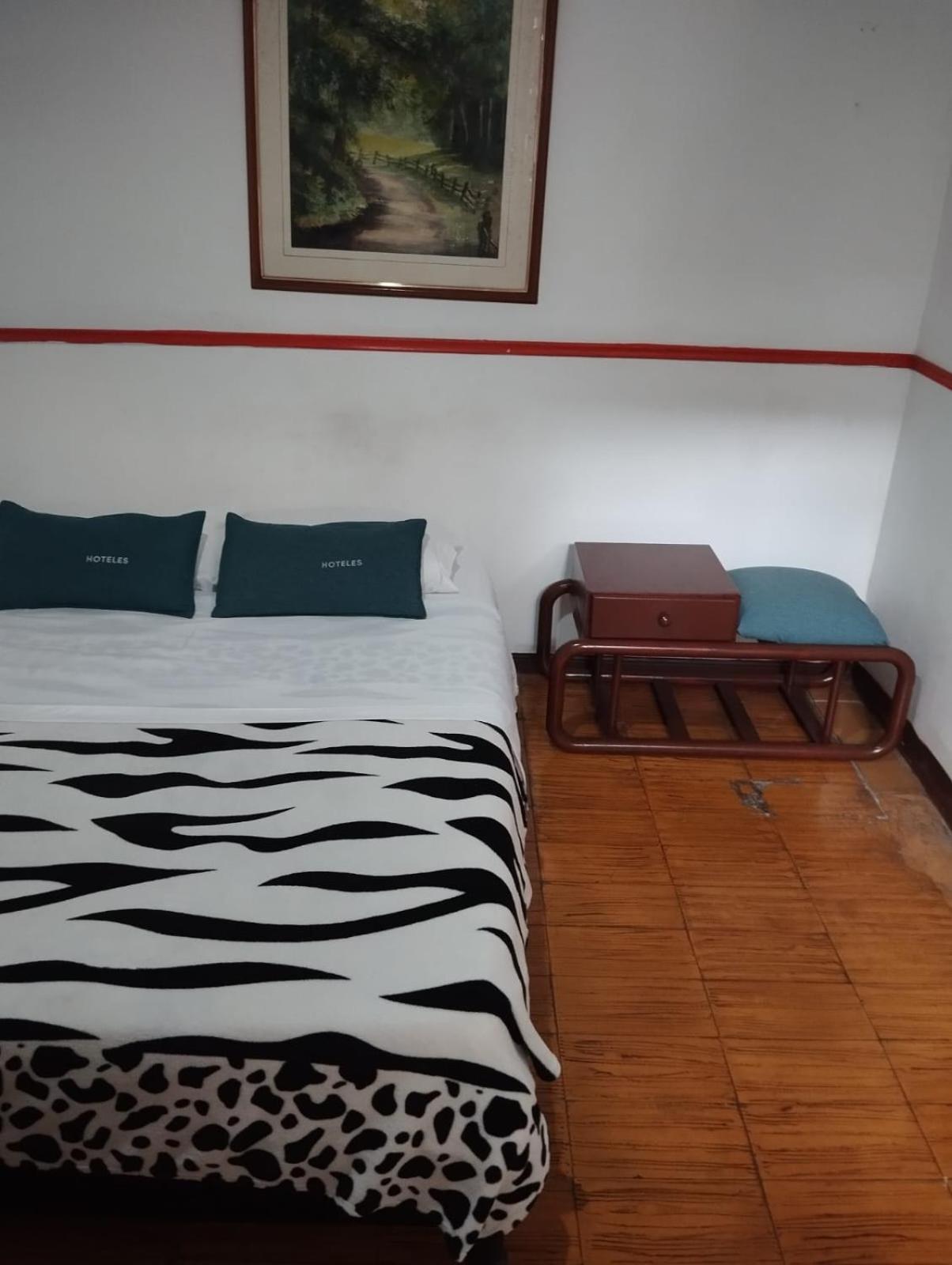 Hotel Colonial Armenia Ro Zewnętrze zdjęcie