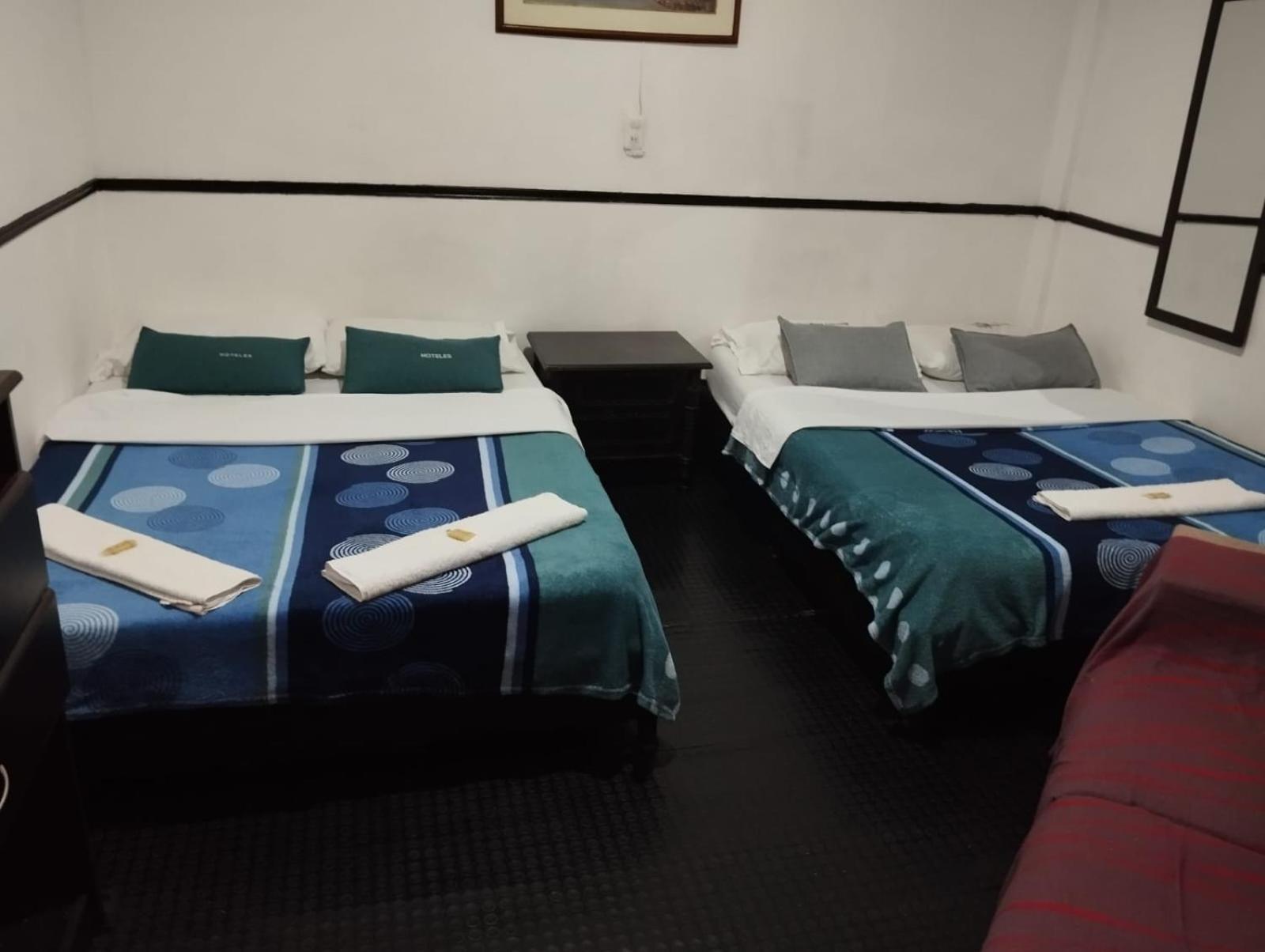 Hotel Colonial Armenia Ro Zewnętrze zdjęcie