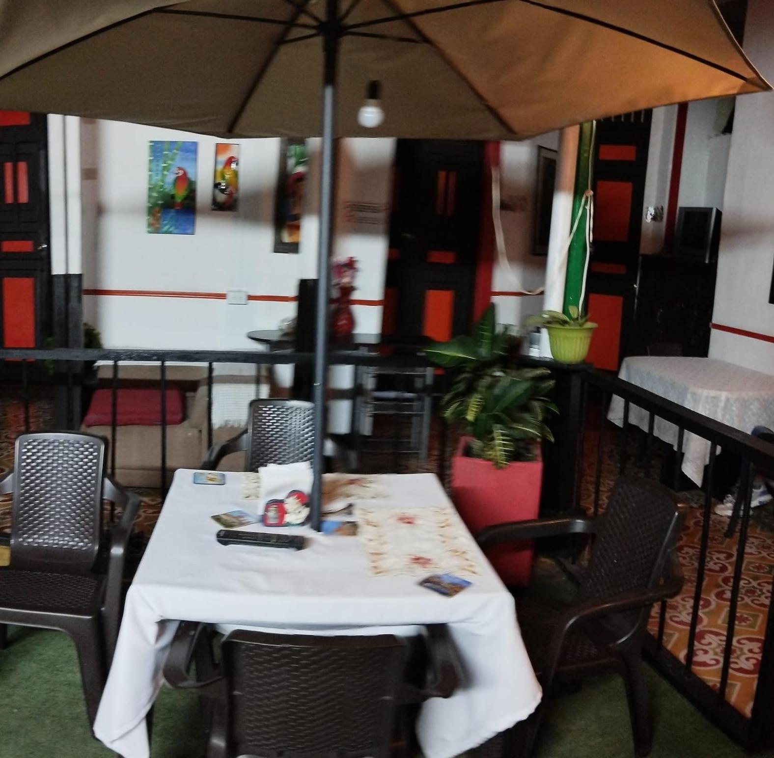 Hotel Colonial Armenia Ro Zewnętrze zdjęcie