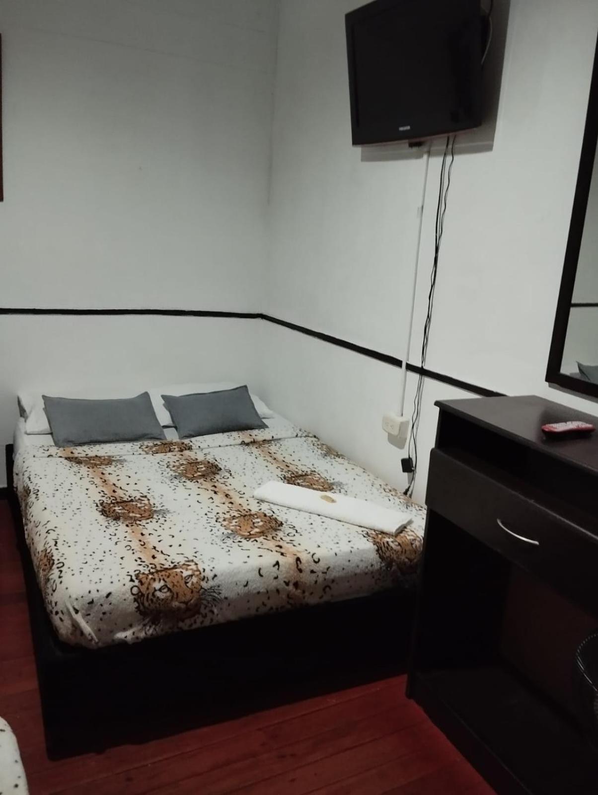 Hotel Colonial Armenia Ro Zewnętrze zdjęcie