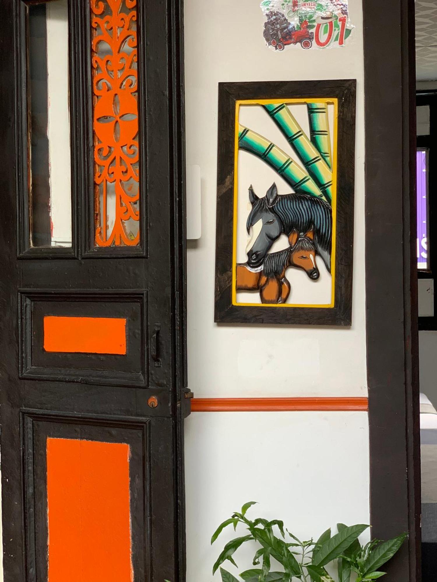 Hotel Colonial Armenia Ro Zewnętrze zdjęcie